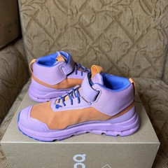 On Running Cloudhero Mid Waterproof Kids Shoes Size K 13 US