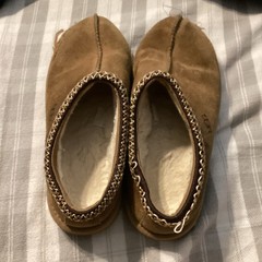 Ugg size 5