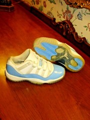 2017 AIR JORDAN 11 RETRO LOW BG „CAROLINA“ 528896-106 US YOUTH SZ 4Y NICE!!