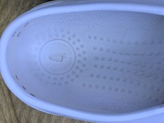 NATIVE miles child slip on size 4 shell white