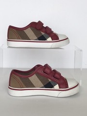 Burberry Nova Slip On Sneakers Checkered Print Unisex Child size 25 or 8.5 Red