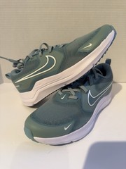 Nike Cosmic Runner GS Denim Turq/White Mesh Sneakers Size 7Y
