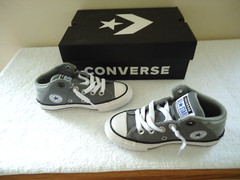 “ NIB “ Converse Juniors Size 11 Gray Chuck Taylor All Stars Gym Shoes “ GREAT „