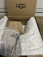 UGG Kids Classic Ultra Mini Bootie Sand Beige Suede US 6 EU 38 1130750K