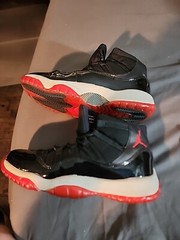 Size 7 Nike Air Jordan 11 Retro GS Bred 2012 Sneakers 378038-010