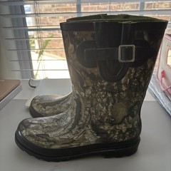 Magellan Outdoors Real Tree Edge Camo Waterproof Rubber Rain Boots Youth Size 3