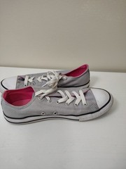 Converse All Star U.S size 5 Gender Junior Grey/white, Pink inside