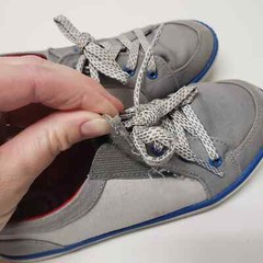 Livie & Luca Girls Boys Unisex Size 13 EUC Grey & Blue Sneakers
