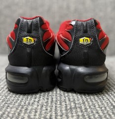 Nike Air Max Plus TN University Red Black Youth 7 Womens 8.5 Tuned Air