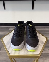 Nike Air Max Invigor GS 749572 002 Wolf Grey / Volt-Black Kid’s Size 7Y