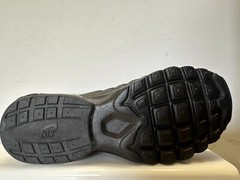 Nike Air Max Invigor Junior Trainers UK 11 US 11.5C EUR 28.5 REF 2944 =