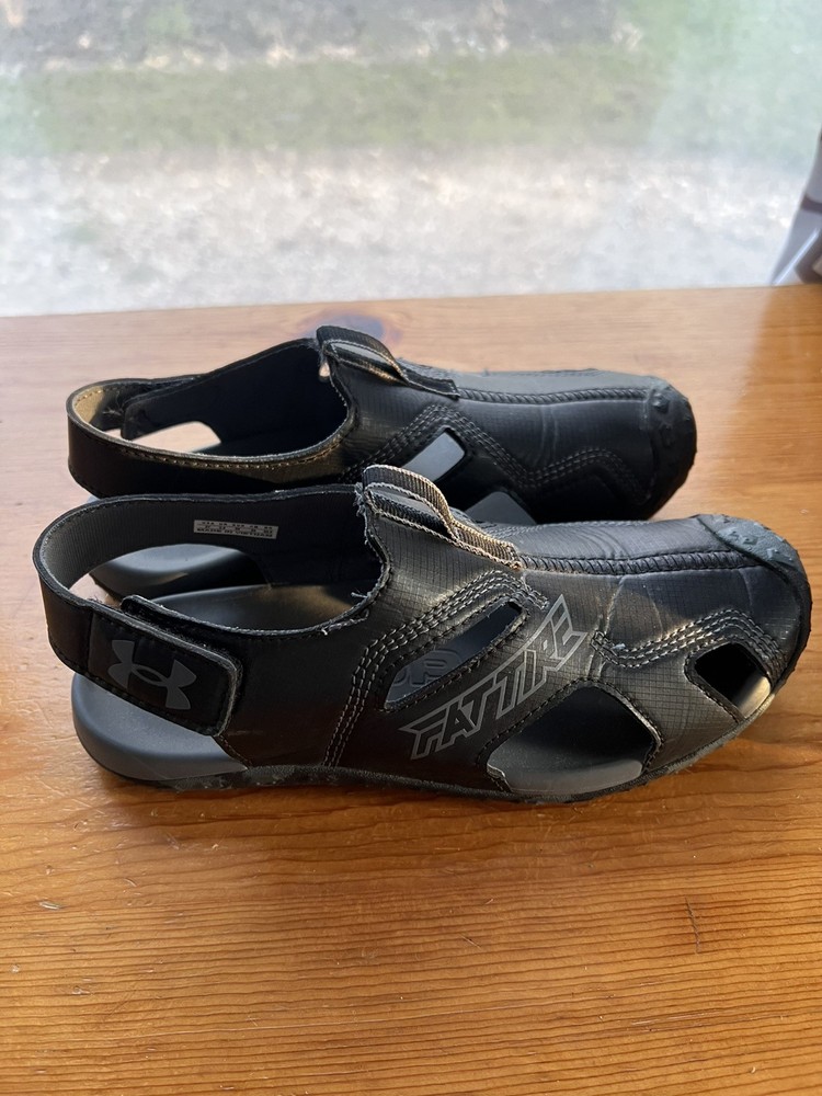 Under Armour Unisex-Child Fat Tire Defender Slide Sandal, Size 3Y Black Color