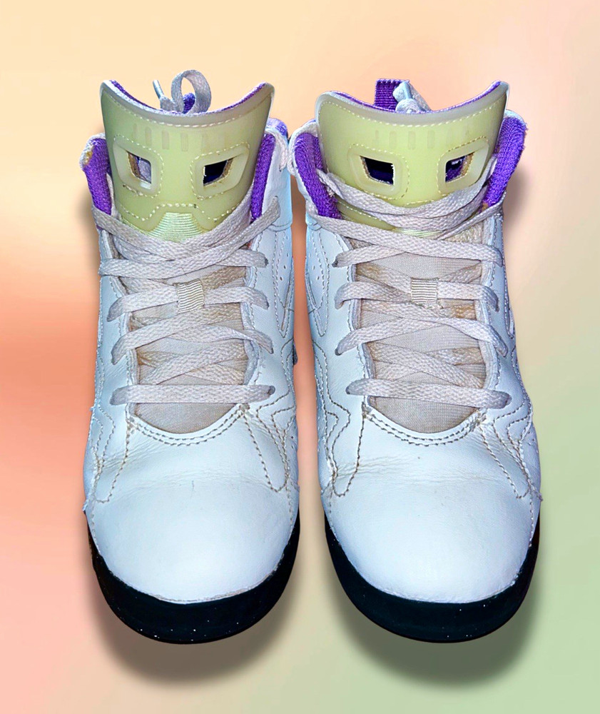Jordan MVP White Black Raspberry Kids Size 1Y Sneakers DZ5578-109