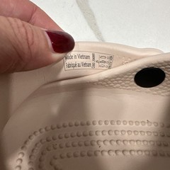 Crocs Classic Clog Sandals Comfortable 206991-6UR Quartz Kids Sz J5 Women’s 7