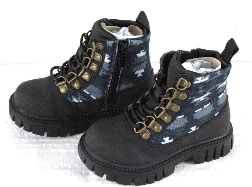 Fabkids Lace Up Boots Printed Nylon Piecing Size 8 Montana Geo Print NWOB