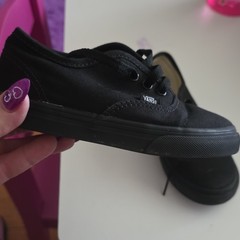 VANS Authentic Black Canvas Low Top Lace-Up Sneakers Kids US 9 EU 25.5