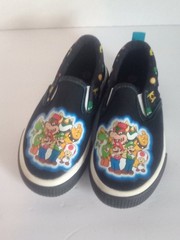 Nintendo Super Mario Bros Slip On Sneakers Kids Black size 11- Used