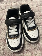 OshKosh B’gosh Black, White & Leopard Accent Kids Sneakers Size 8