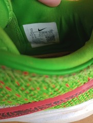 Nike Lebron XX 20 ‚Stocking Stuffer‘ Green Sneakers, Size 7Y DQ8649-300