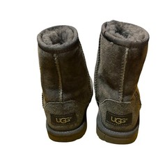 UGG Classic II Boot Gray Kids Size 10 Suede Wool Ankle Unisex Australia Grey