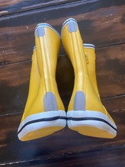 Hunter Yellow Waterproof Rubber Rain Boots Buckle Kids Size UK10 US11B/12G EU28