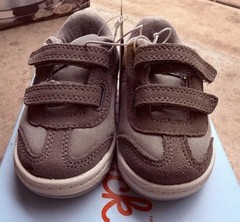 Cat & Jack Nevada Gray Hook & Loop Adjustable Low Top Sneakers Kids 6
