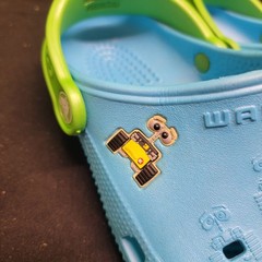 Kids Crocs WALL-E Themed Light Blue Croc Shoes Size J 1/3