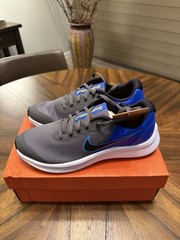 Nike Star Runner 3 (GS) – Size 6.5Y – DA2776-012