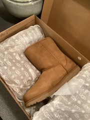 UGG BOOTS Classic Weather Big Kids 5 Or Women’s 7, 7.5 Short Chestnut Best Selle