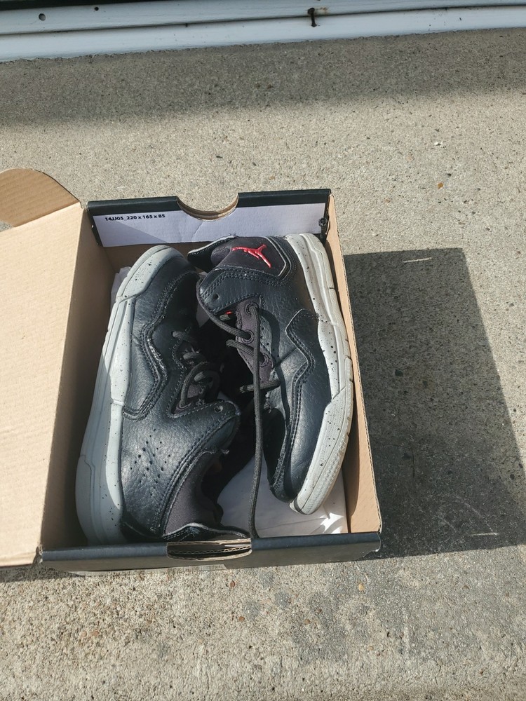 Jordan Courtside 23 (PS) Black Gym Red Kids 11C Preschool Sneakers AQ7734 023