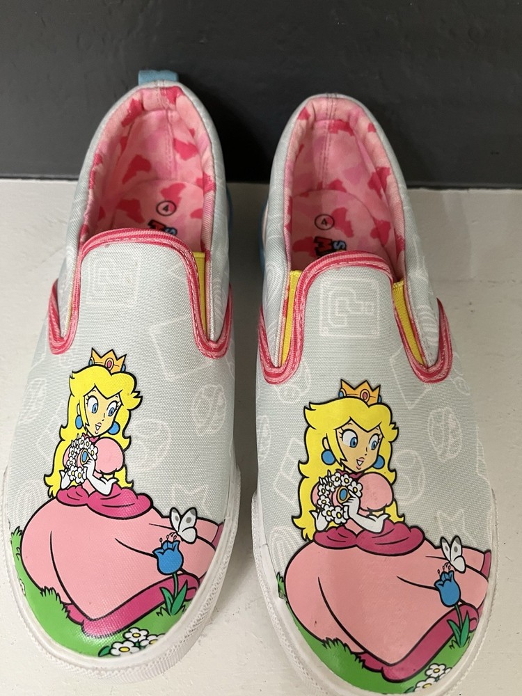 Ground Up Super Mario Princess Peach Gray Pink Slip-On Canvas Kids US 4
