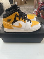 Air Jordan 1 University Gold Mid 6.5Y Leather Sneakers