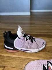 Size 6 (GS) – Nike LeBron 18 Low Graffiti