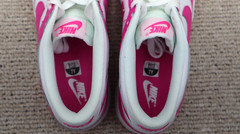 Nike Dunk Low Laser Fuchsia Pink GS Size FB9109-102 Size 7 Youth