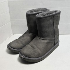 UGG Kids Classic II Short Cuff Boots 1017703K Gray Sheepskin Big Kids Sz 6