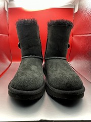 UGG TODDLER BAILEY BUTTON II – 1017400T Authentic Sz 12 shipped withbox boots