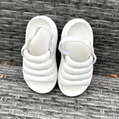 UGG Kids Sport Yeah Sandals Size 9 Unisex