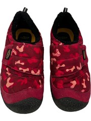 KEEN Big Kid Howser Low Wrap Casual Comfy Durable Slippers Jam/Rhubard size 5