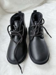 NEW UGG Neumel II Boot Black Leather Big Kids US3/UK2/EU35 (1136847K)