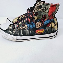 Superman Flying Converse All Star Chuck Taylor Youth Unisex Size 2 All Over Prin