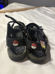 Vintage 2001 Pokemon Strap Sandals Youth Size 11 Scizor Typhlosion Feraligatr