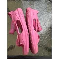 Crocs Sandal Adjustable Strap Pink Sandals Comfortable Kids Size Junior 1