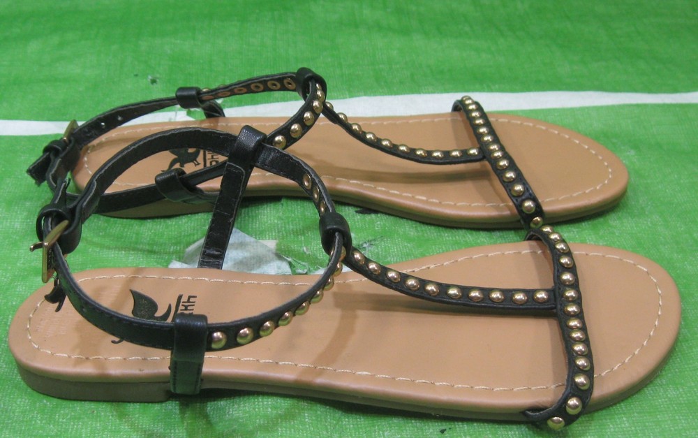 Black Open toe gold stud Back Strap Cute Shoes Sandals GIRL Size 11