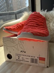 NIB, Ret $119, APL TechLoom Red/Peach Wave Youth Sneakers (Size 2/EUR 33) Unisex
