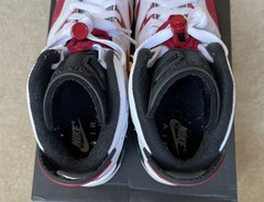Size 4.5 (GS) – Jordan 6 Retro 2021 Mid Carmine Kid’s Shoes Air Pre-owned
