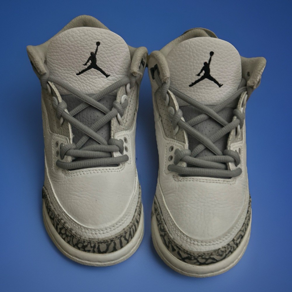 Size 4 (GS) – Jordan 3 Mid Hide N‘ Sneak