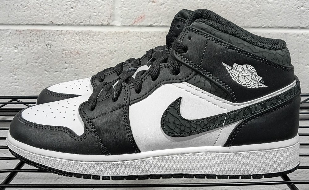 Big Kid’s Jordan 1 Mid SE Off Noir/Black-White-Black (GS) (FB9909 001) – 7Y