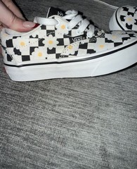 VANS Sunflower Checkerboard Kids Sneakers White Black Yellow Floral Canvas