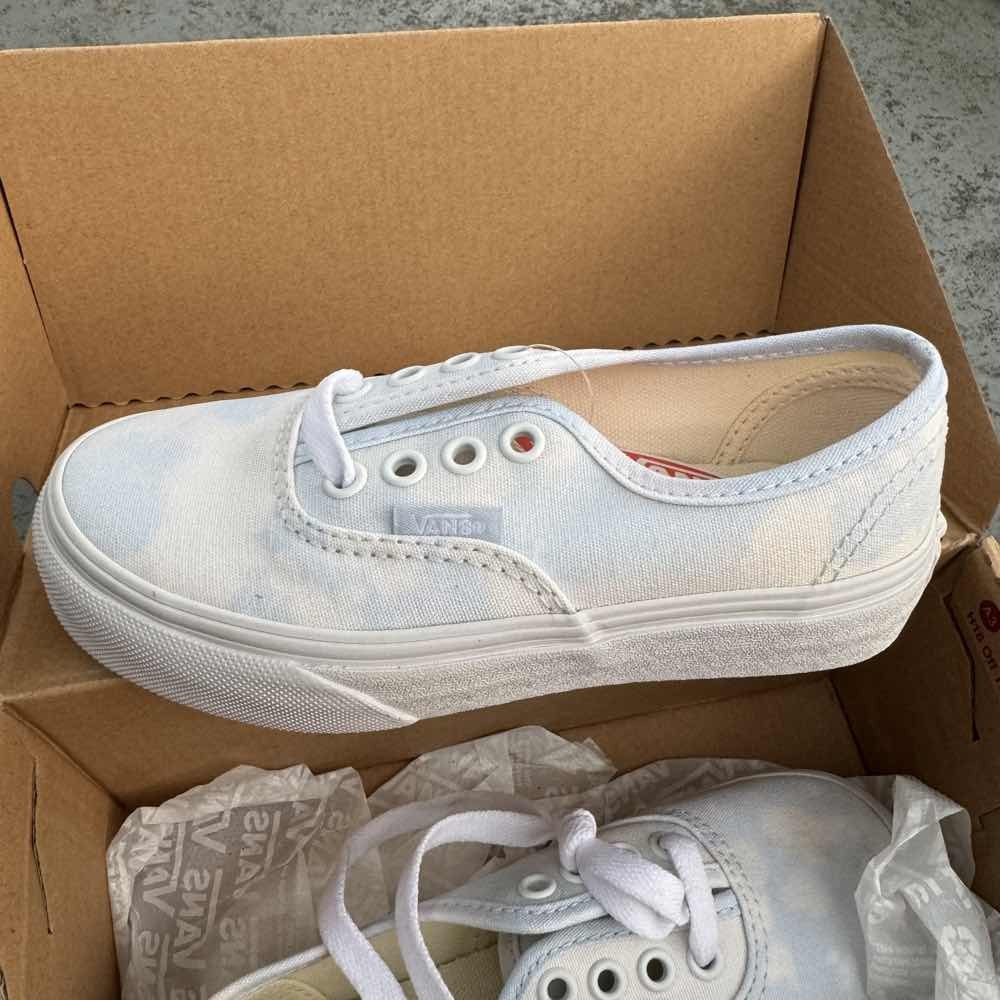 NEW Vans Authentic Bleach Wash Light Blue White Canvas Kids Youth Shoes – SZ 12