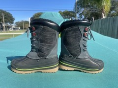 Swiss tech Kids Boots Size 9
